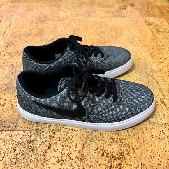 EUC Nike Boy SB Check‎ Solarsoft Canvas Sneakers Size 4Y - Picture 3 of 11